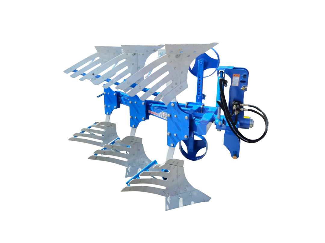 Plug agricol reversibil cu 3 trupite cormane crestate