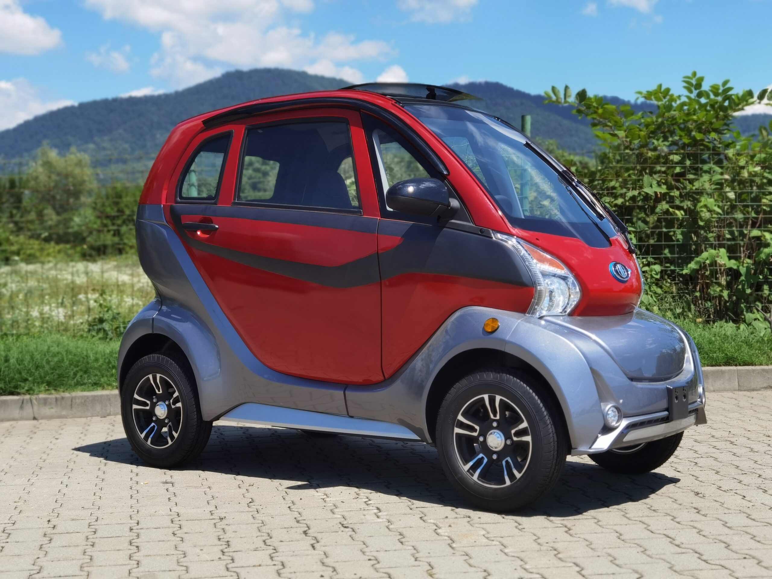 Vehicul electric 1200W AERA X10 rosu fara permis 60V80Ah 25 km/h - imagine 3
